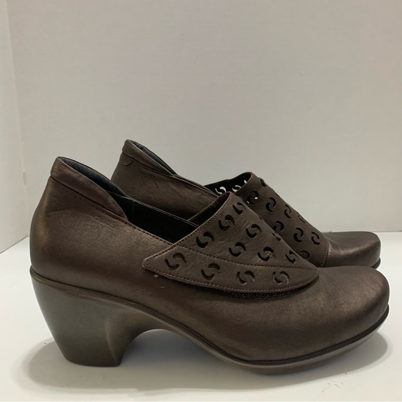 Naot Brown Metallic Shimmering Leather Shoes - Picture 1 of 10
